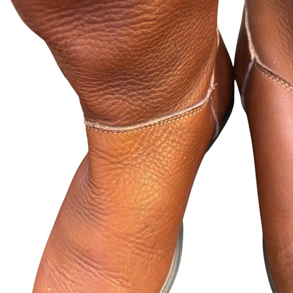 Eddie Bauer Vintage Leather Boots - Picture 2 of 7